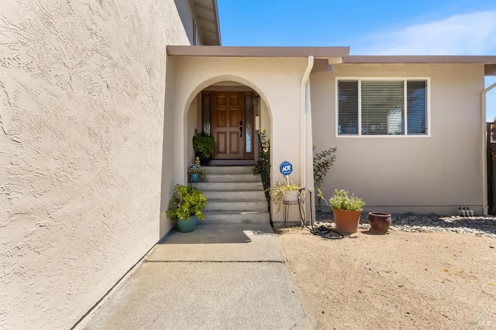 725 Park Lane Petaluma, CA 94954
