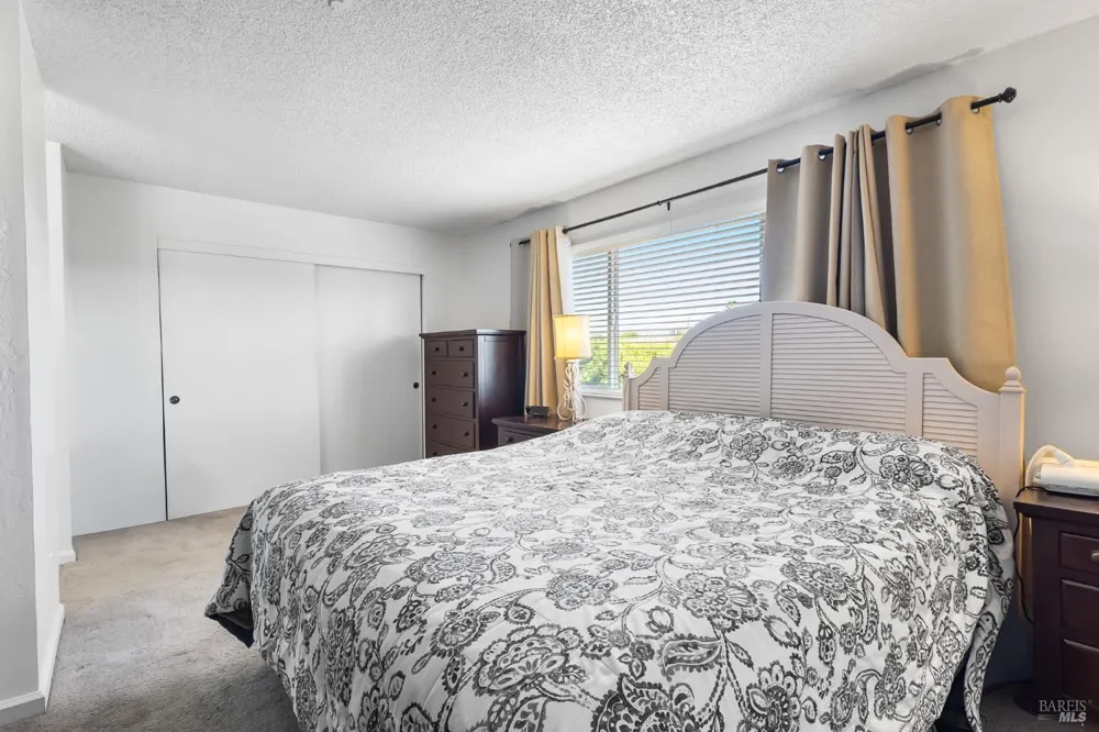725 Park Lane Petaluma, CA 94954