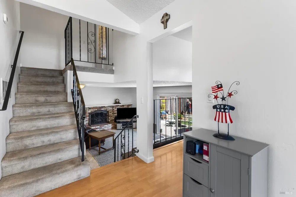 725 Park Lane Petaluma, CA 94954