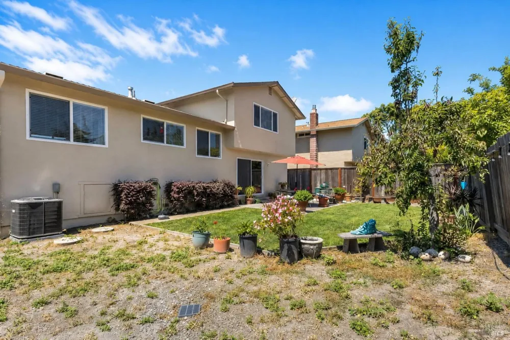 725 Park Lane Petaluma, CA 94954