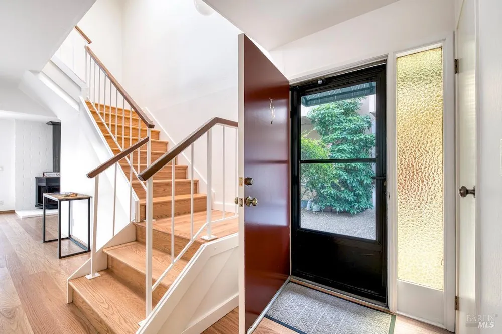 70 Via Belardo Greenbrae, CA 94904