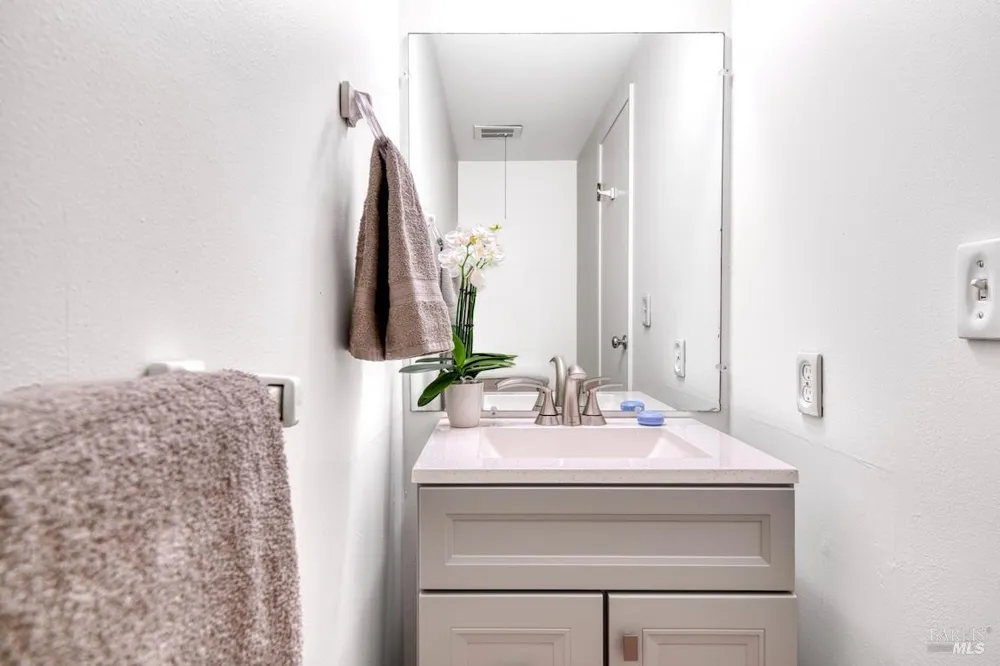 70 Via Belardo Greenbrae, CA 94904