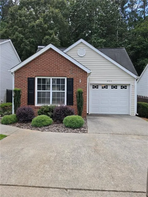 2736 Highland Ridge NW