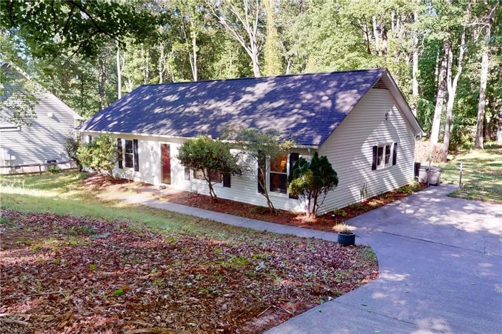 5308 WestRock Drive Pfafftown, NC 27040