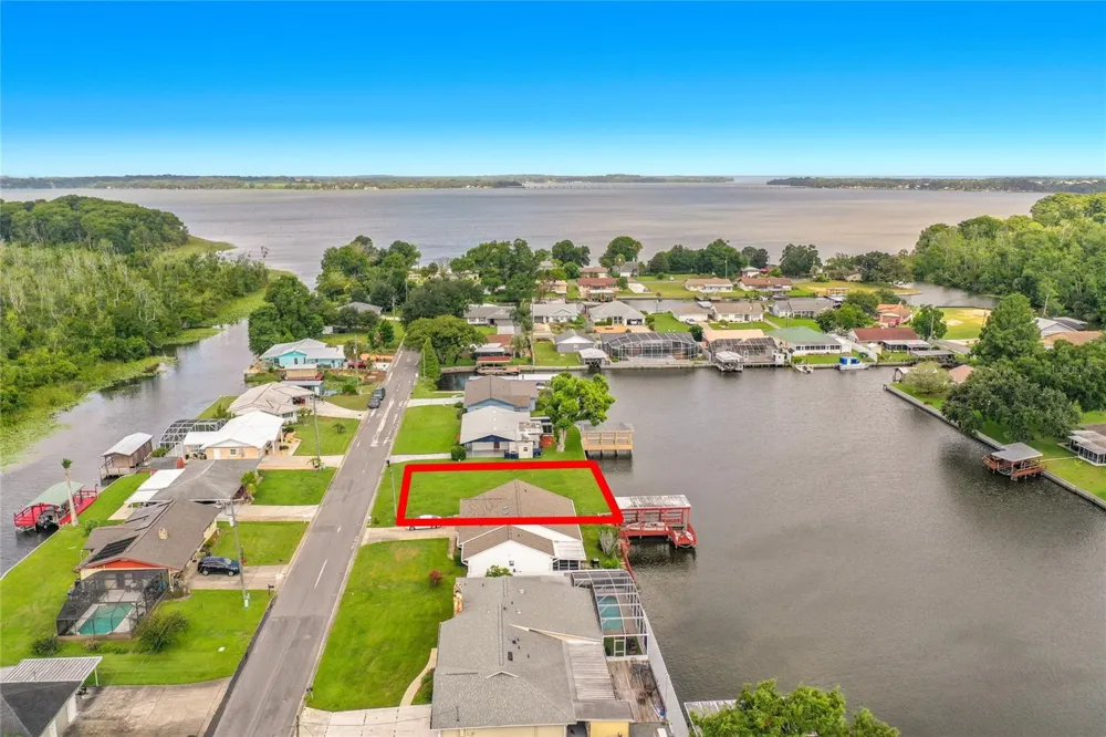 13233 COUNTRY CLUB Tavares, FL 32778