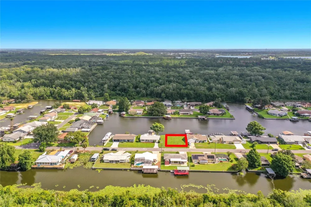 13233 COUNTRY CLUB Tavares, FL 32778