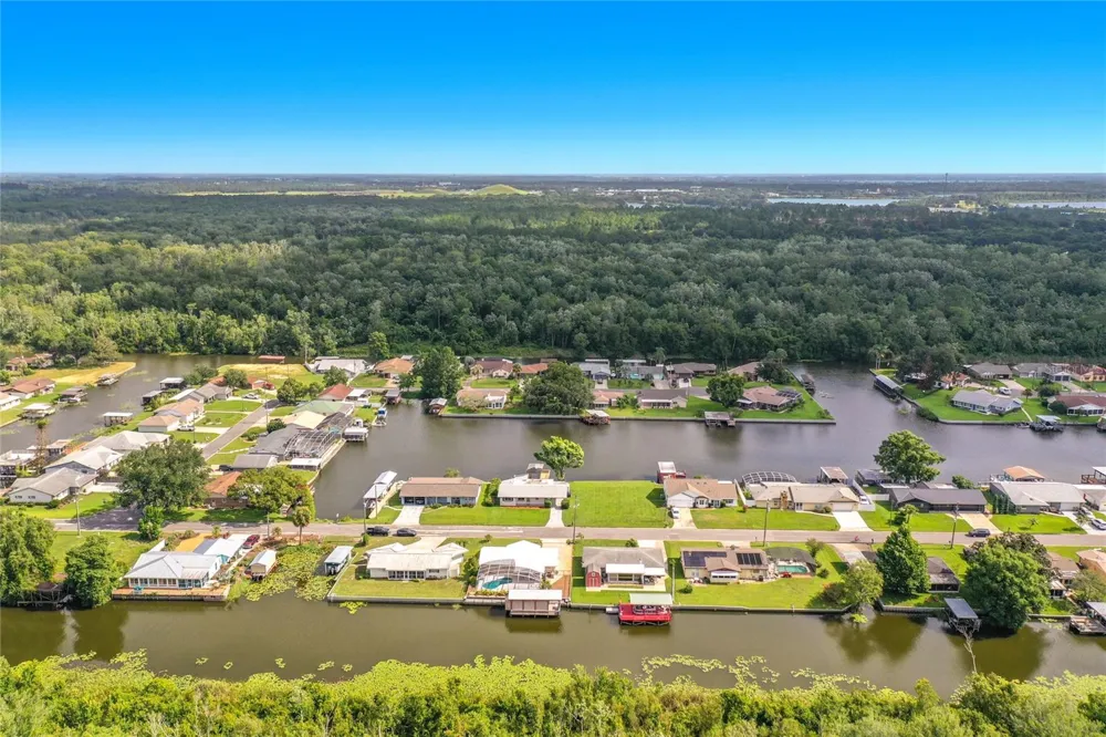 13233 COUNTRY CLUB Tavares, FL 32778