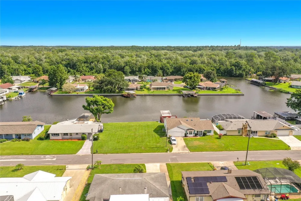 13233 COUNTRY CLUB Tavares, FL 32778