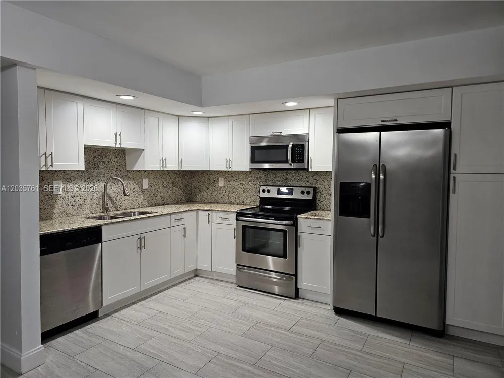 8075 SW 107th Ave #114 Miami, FL 33173