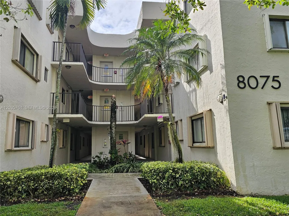 8075 SW 107th Ave #114 Miami, FL 33173