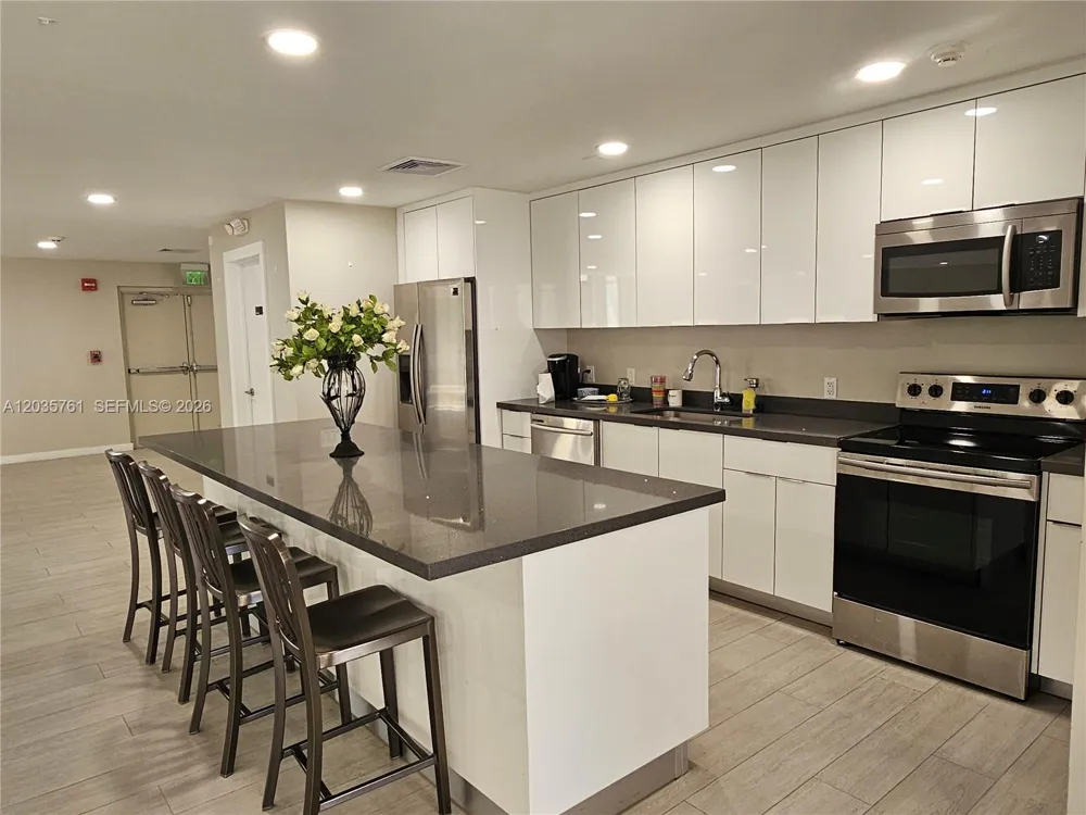 8075 SW 107th Ave #114 Miami, FL 33173