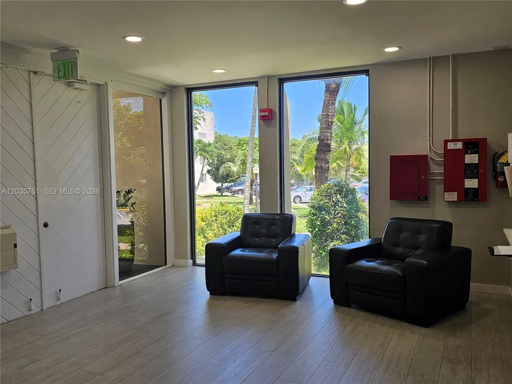 8075 SW 107th Ave #114 Miami, FL 33173