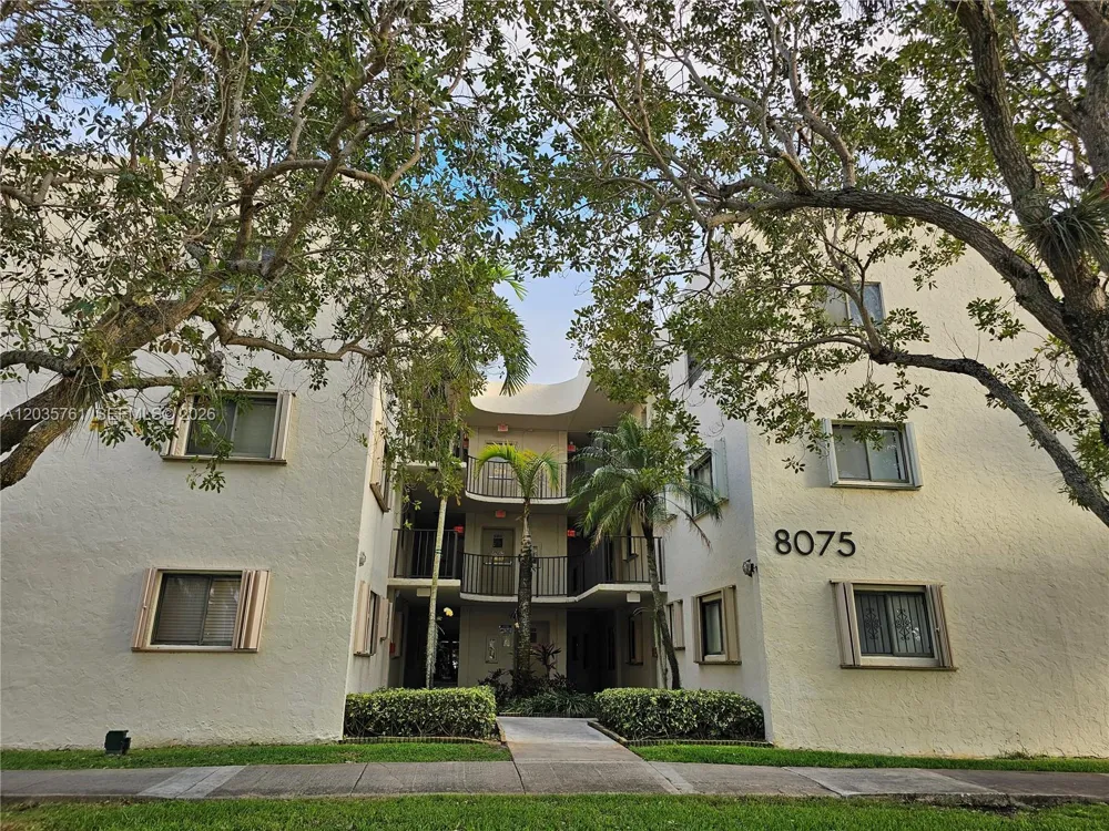 8075 SW 107th Ave #114 Miami, FL 33173