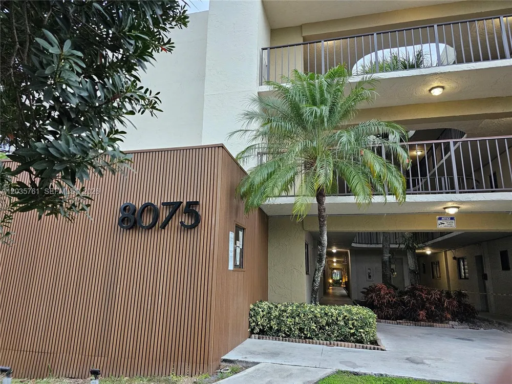 8075 SW 107th Ave #114 Miami, FL 33173
