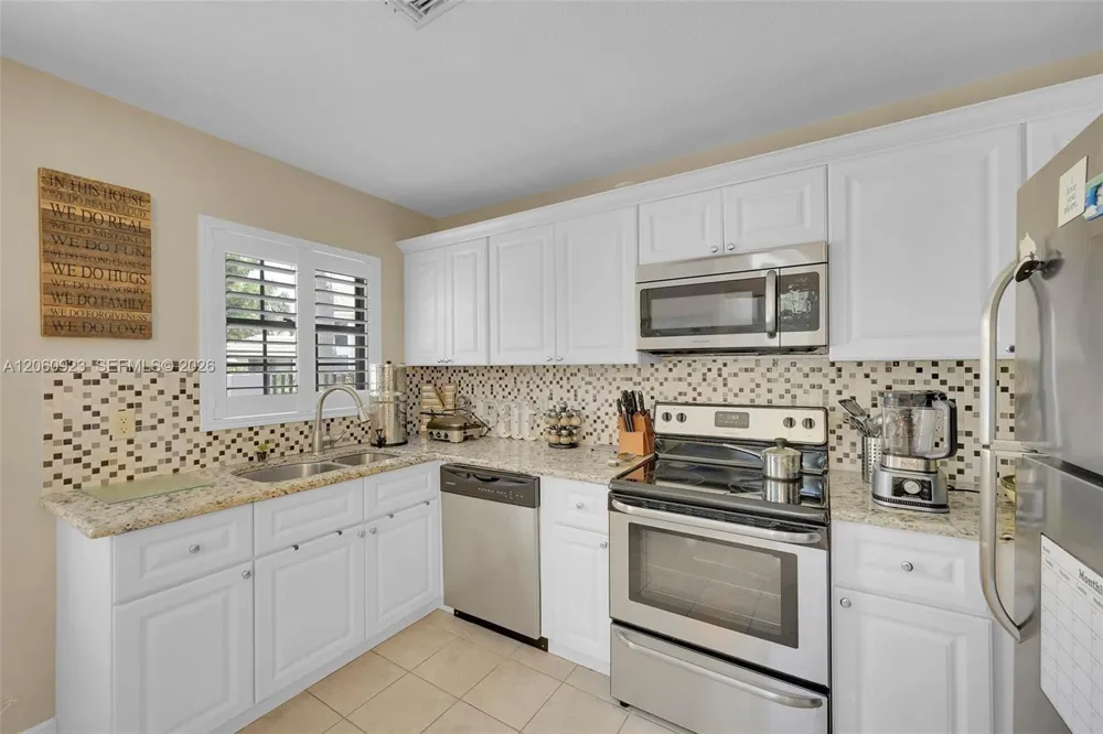 362 Prestwick Cir #3 Palm Beach Gardens, FL 33418