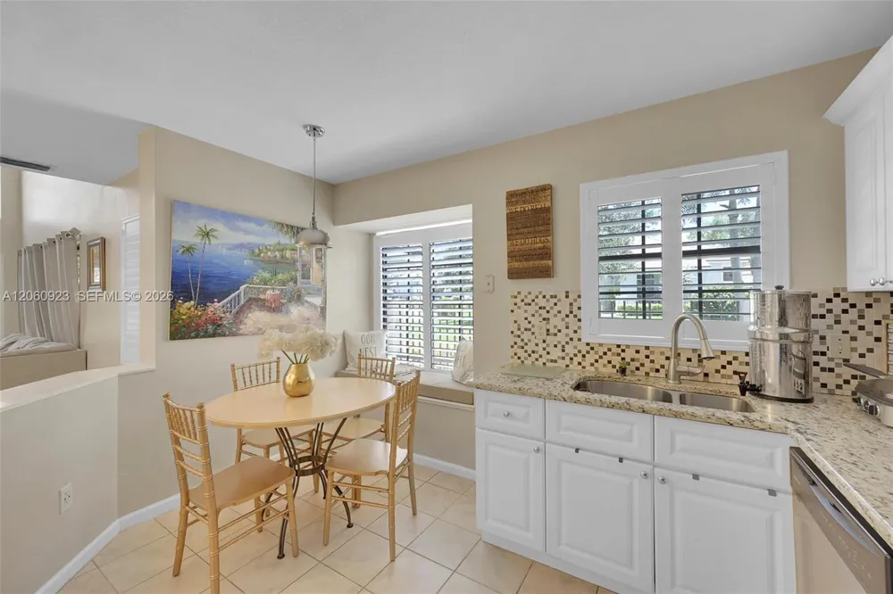 362 Prestwick Cir #3 Palm Beach Gardens, FL 33418
