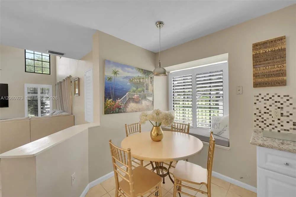 362 Prestwick Cir #3 Palm Beach Gardens, FL 33418