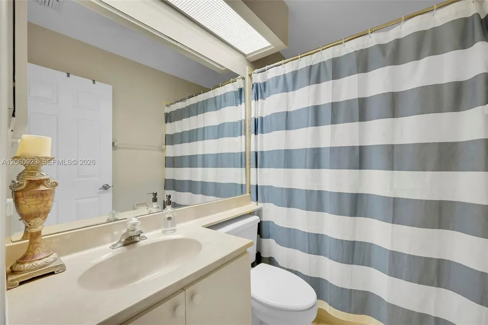 362 Prestwick Cir #3 Palm Beach Gardens, FL 33418