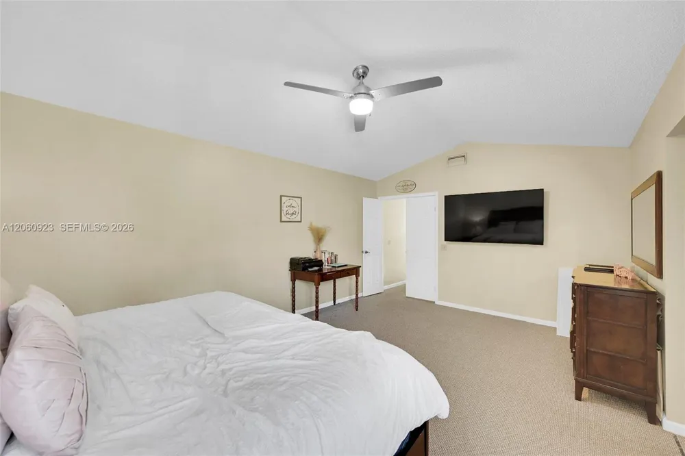 362 Prestwick Cir #3 Palm Beach Gardens, FL 33418