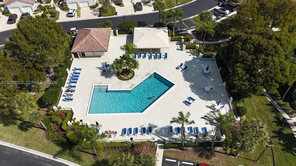 362 Prestwick Cir #3 Palm Beach Gardens, FL 33418