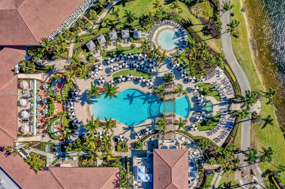 362 Prestwick Cir #3 Palm Beach Gardens, FL 33418