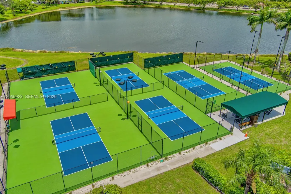 362 Prestwick Cir #3 Palm Beach Gardens, FL 33418