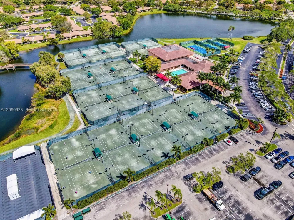 362 Prestwick Cir #3 Palm Beach Gardens, FL 33418