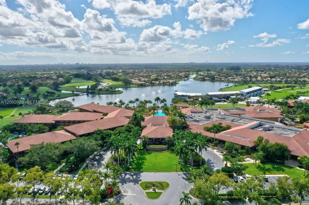 362 Prestwick Cir #3 Palm Beach Gardens, FL 33418