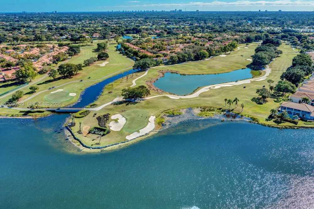 362 Prestwick Cir #3 Palm Beach Gardens, FL 33418