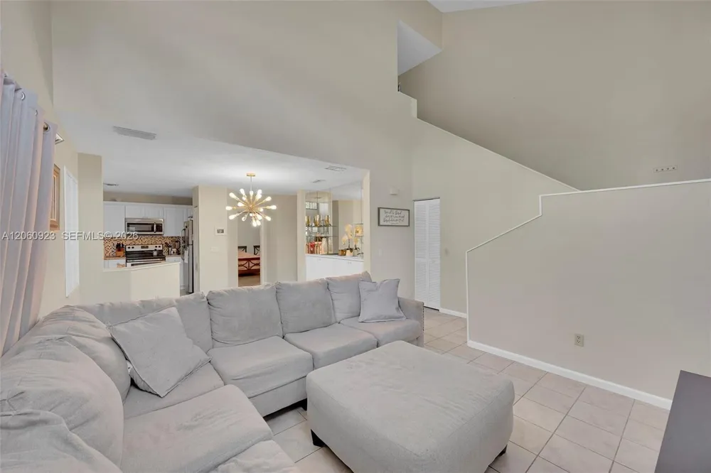 362 Prestwick Cir #3 Palm Beach Gardens, FL 33418