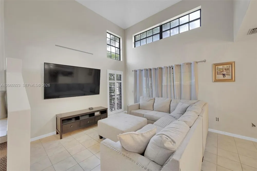 362 Prestwick Cir #3 Palm Beach Gardens, FL 33418
