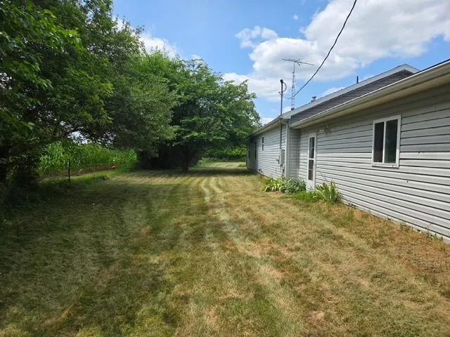 17721 Lewis Road Cement City, MI 49233