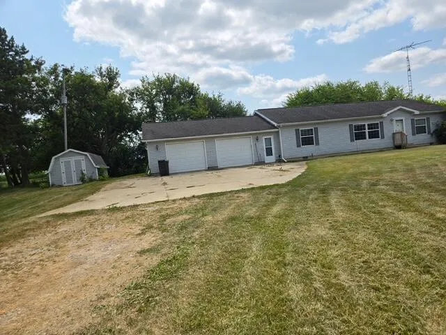 17721 Lewis Road Cement City, MI 49233