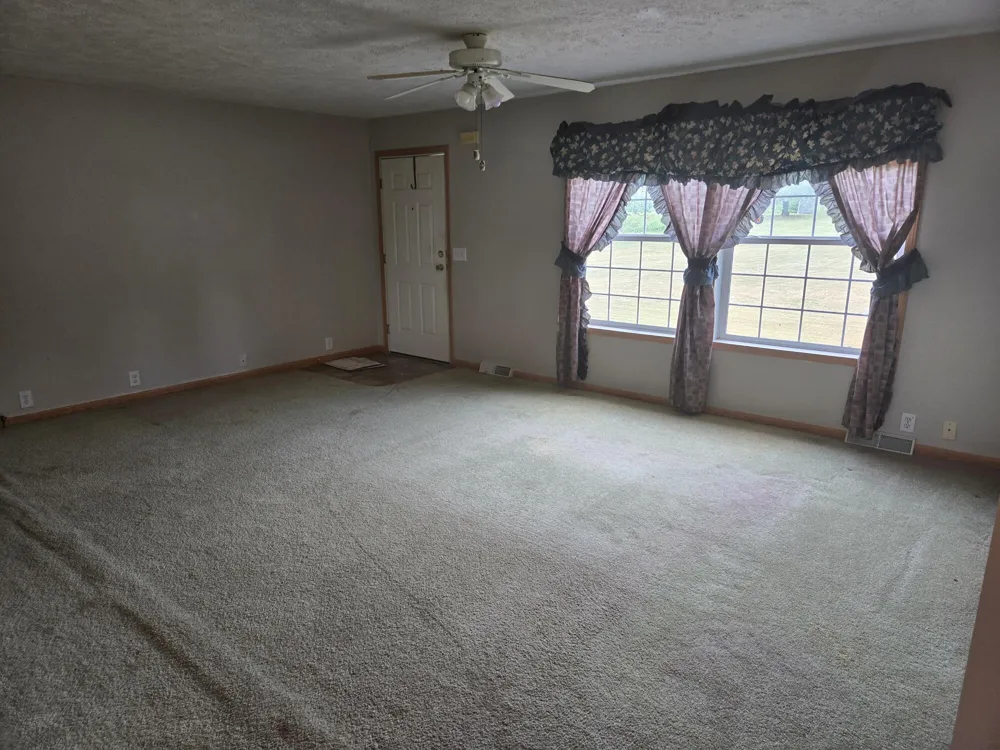 17721 Lewis Road Cement City, MI 49233