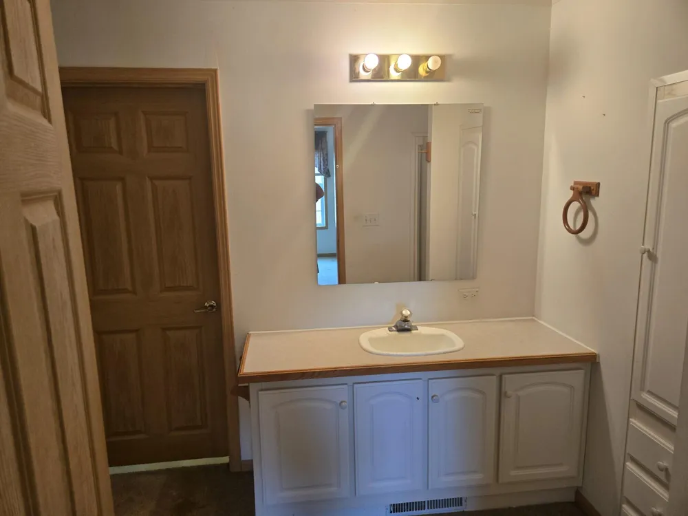 17721 Lewis Road Cement City, MI 49233