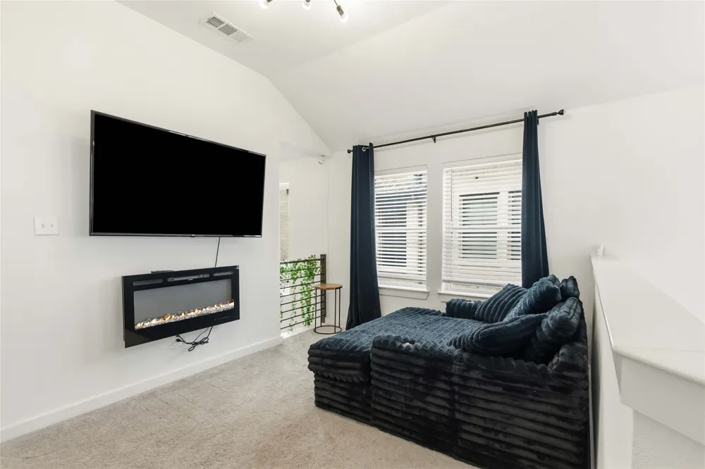 1128 Queensdown Way Forney, TX 75126