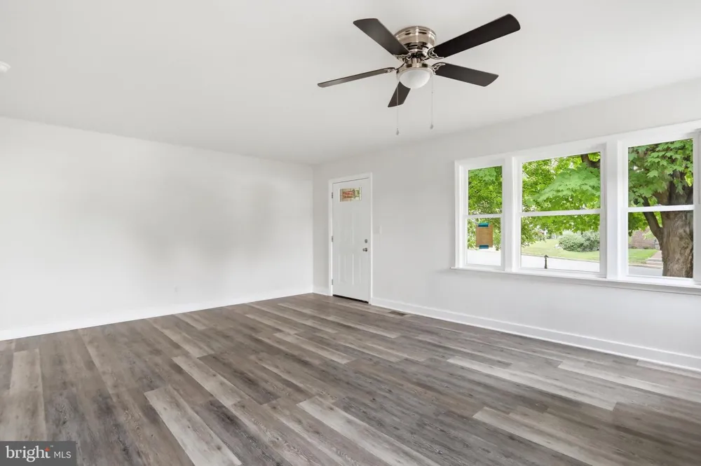 119 DELAWARE AVENUE Martinsburg, WV 25401