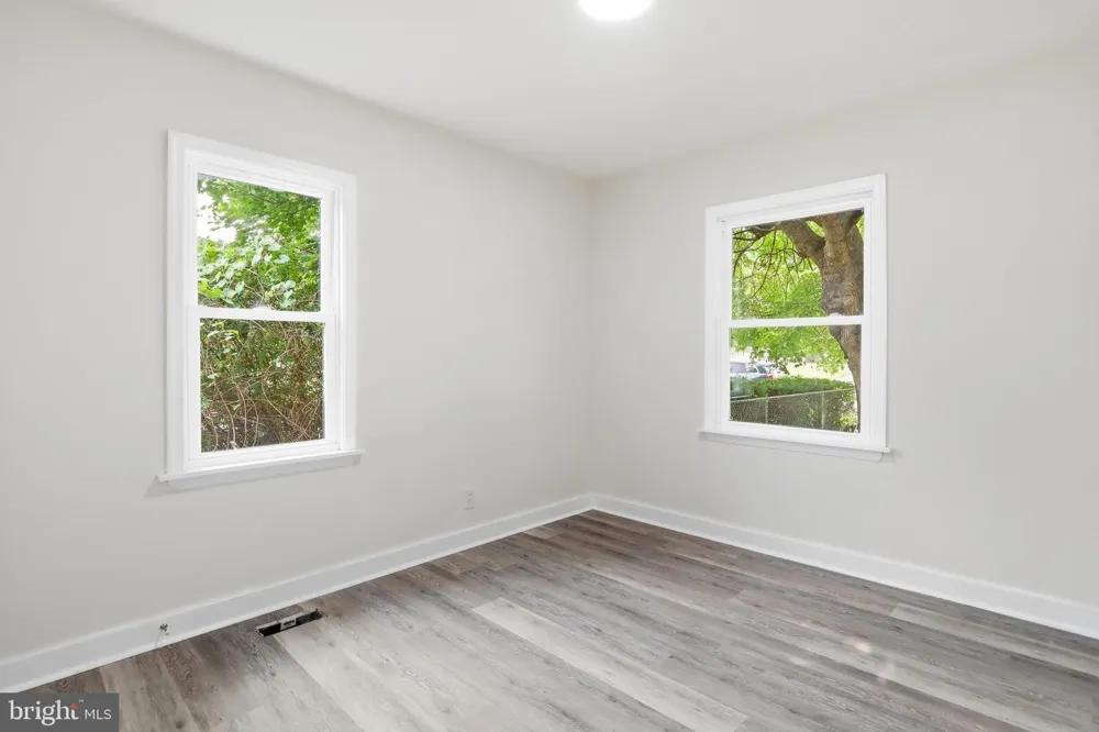 119 DELAWARE AVENUE Martinsburg, WV 25401