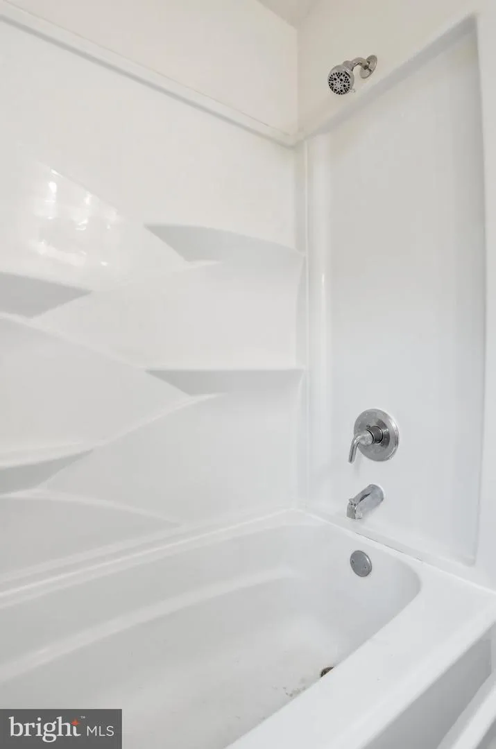 119 DELAWARE AVENUE Martinsburg, WV 25401