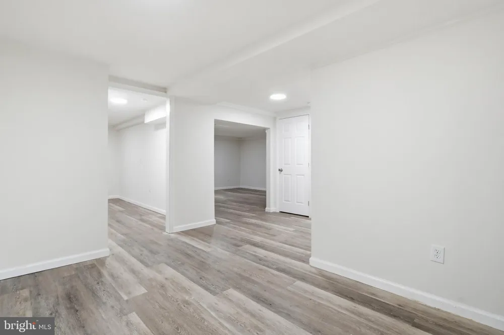 119 DELAWARE AVENUE Martinsburg, WV 25401