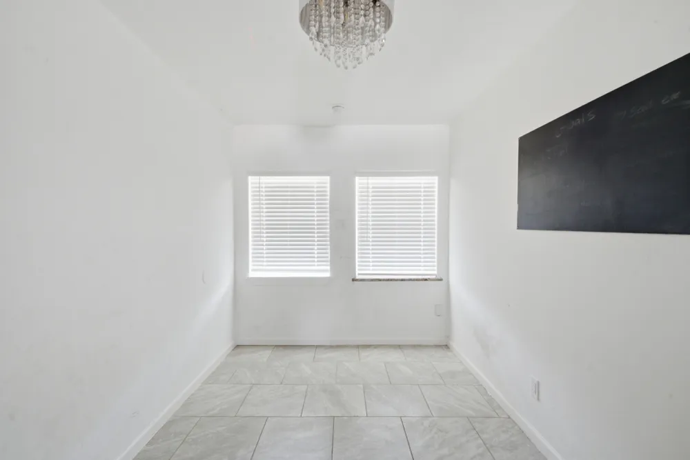 128 Redbird Lane Azle, TX 76020