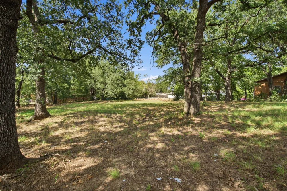 128 Redbird Lane Azle, TX 76020