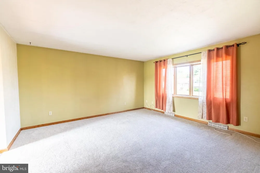 677 POPLAR STREET Hanover, PA 17331