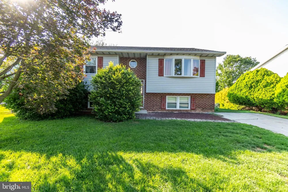 677 POPLAR STREET Hanover, PA 17331