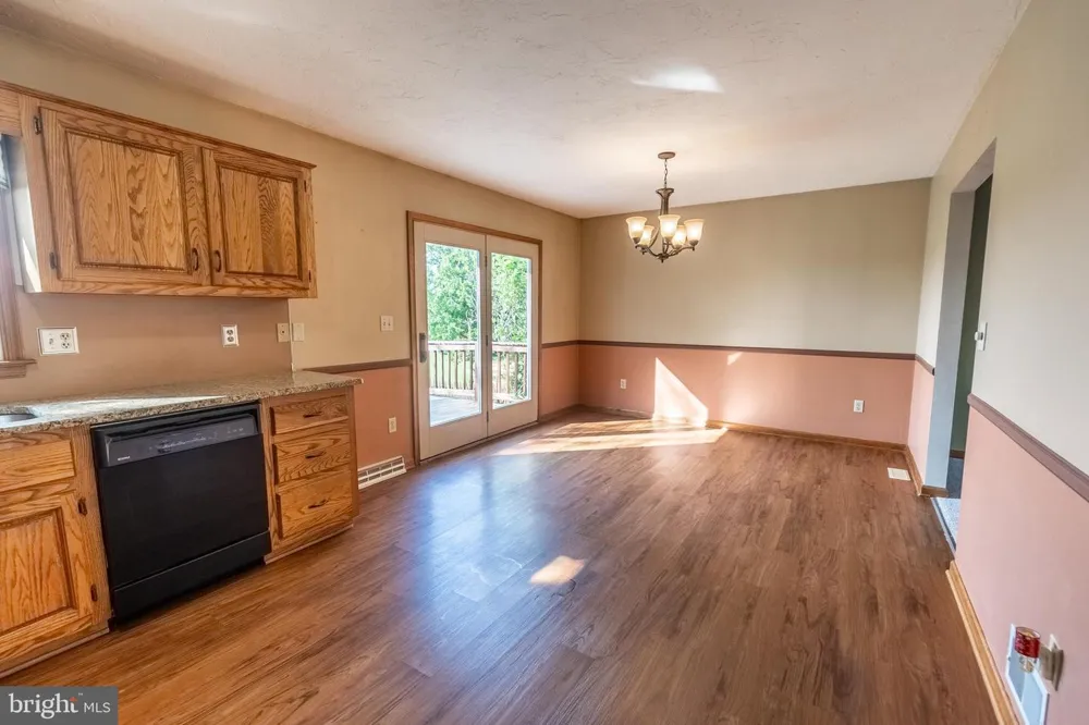 677 POPLAR STREET Hanover, PA 17331