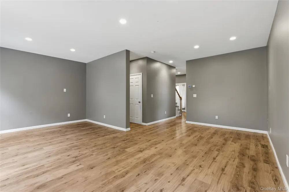 83 Kings Highway #7 New Rochelle, NY 10801