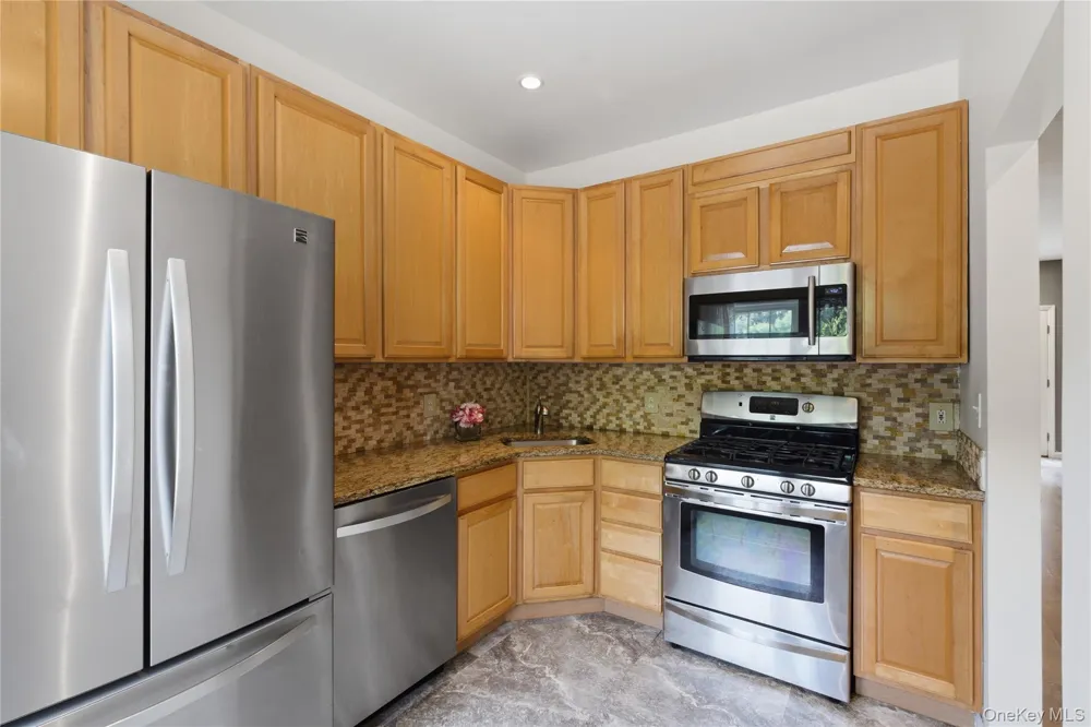 83 Kings Highway #7 New Rochelle, NY 10801