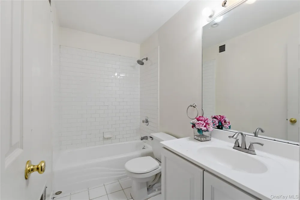 83 Kings Highway #7 New Rochelle, NY 10801