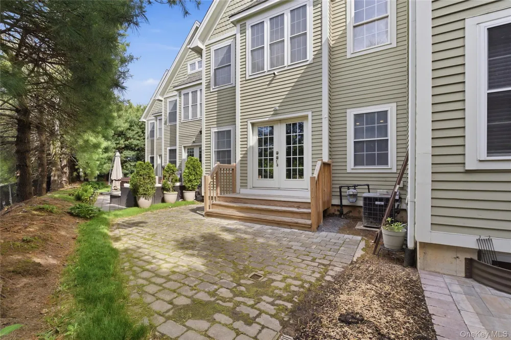 83 Kings Highway #7 New Rochelle, NY 10801