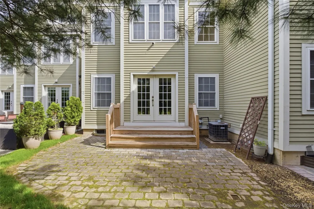 83 Kings Highway #7 New Rochelle, NY 10801